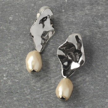 water surface pearl earring/pierce