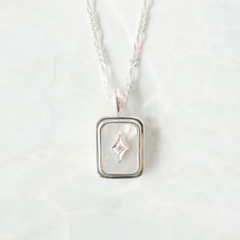 shell signature necklace
